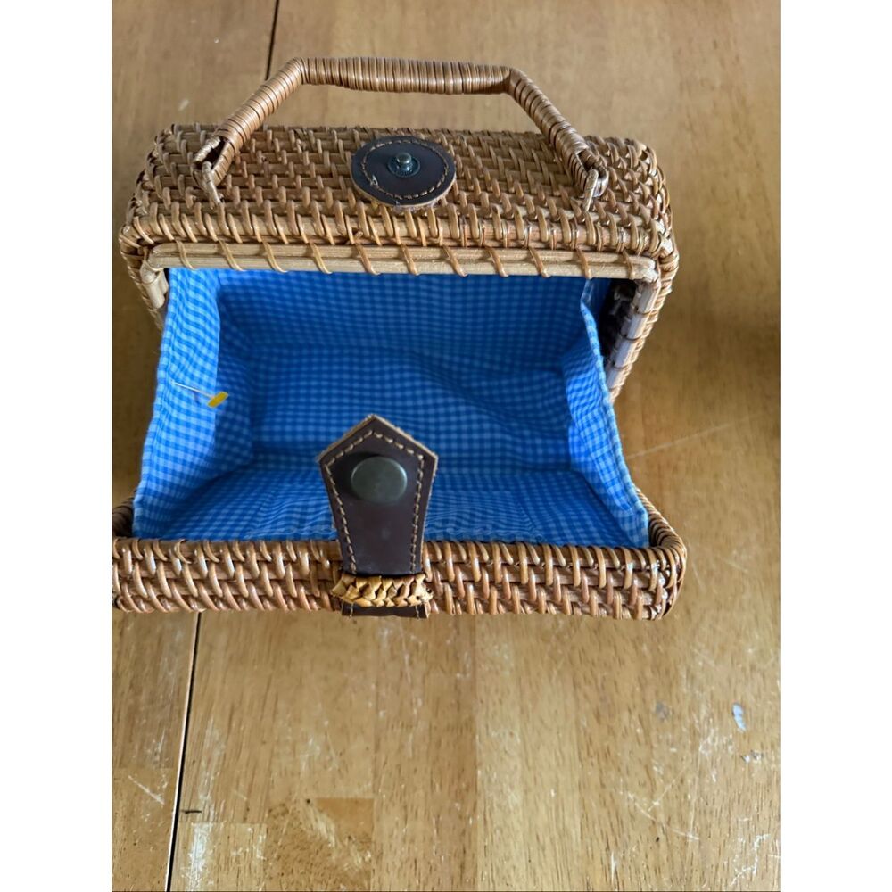 wicker handbag with crab decoration, coastal/vintage style. - Picture 9 of 13